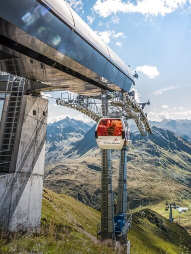 © b.lateral GmbH & Co. KG