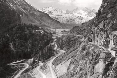 Geschichte Silvretta-Hochalpenstraße | © Golm Silvretta Lünersee Tourismus GmbH Bregenz Bild von den Ursprüngen der Silvretta-Hochalpenstraße in schwarz und weiß | © Golm Silvretta Lünersee Tourismus GmbH Bregenz